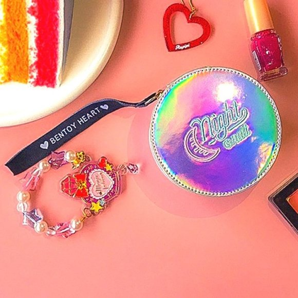 Women's Round Wristlet Bentoy Night Moon Silver - Picture 1 of 6